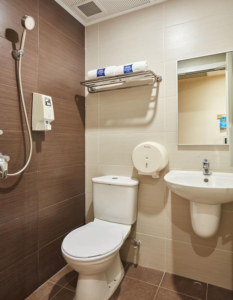 Ibis Budget West Coast 2* Singapore