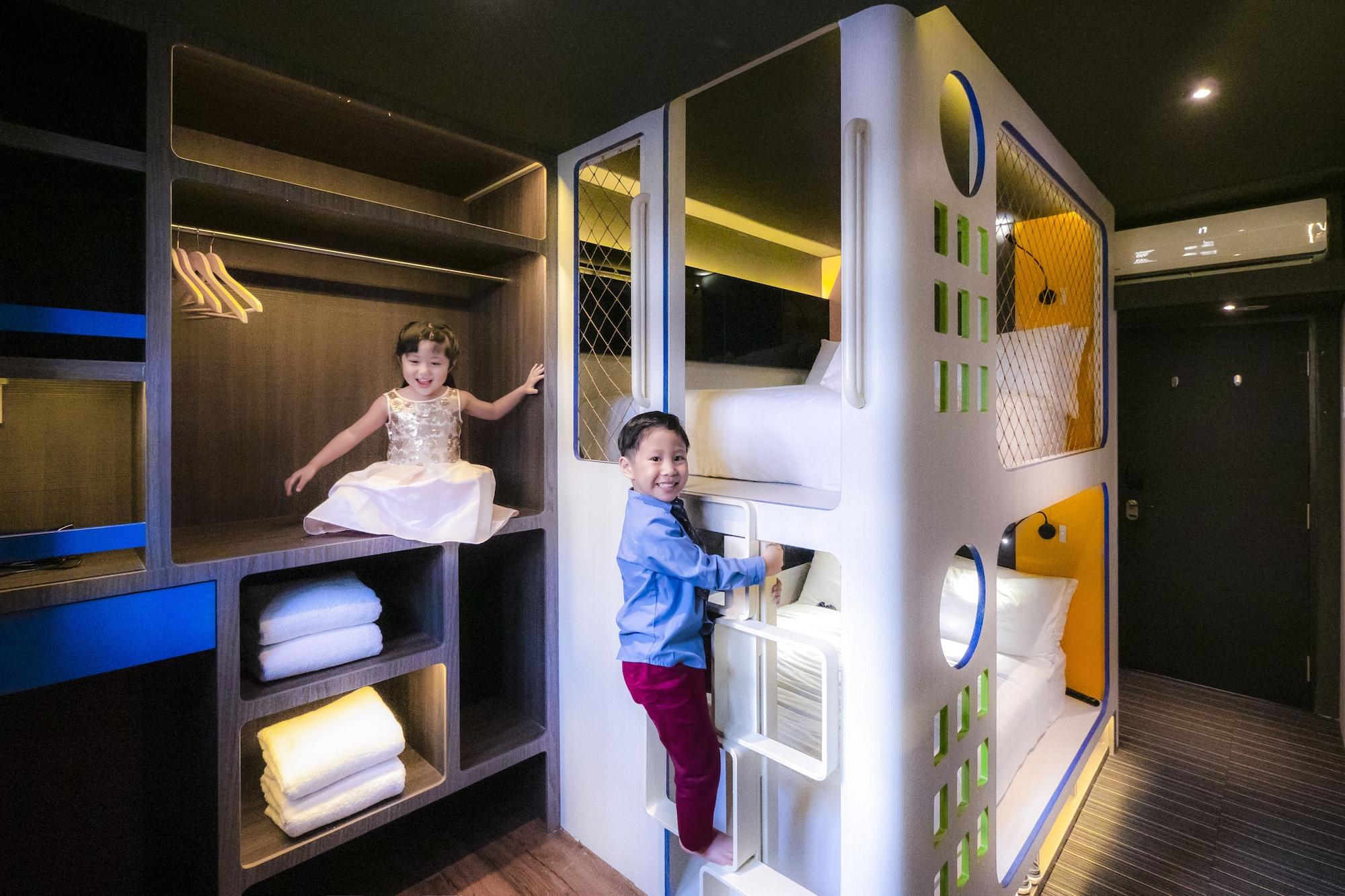 Cube Family Boutique Capsule At Chinatown Singapore