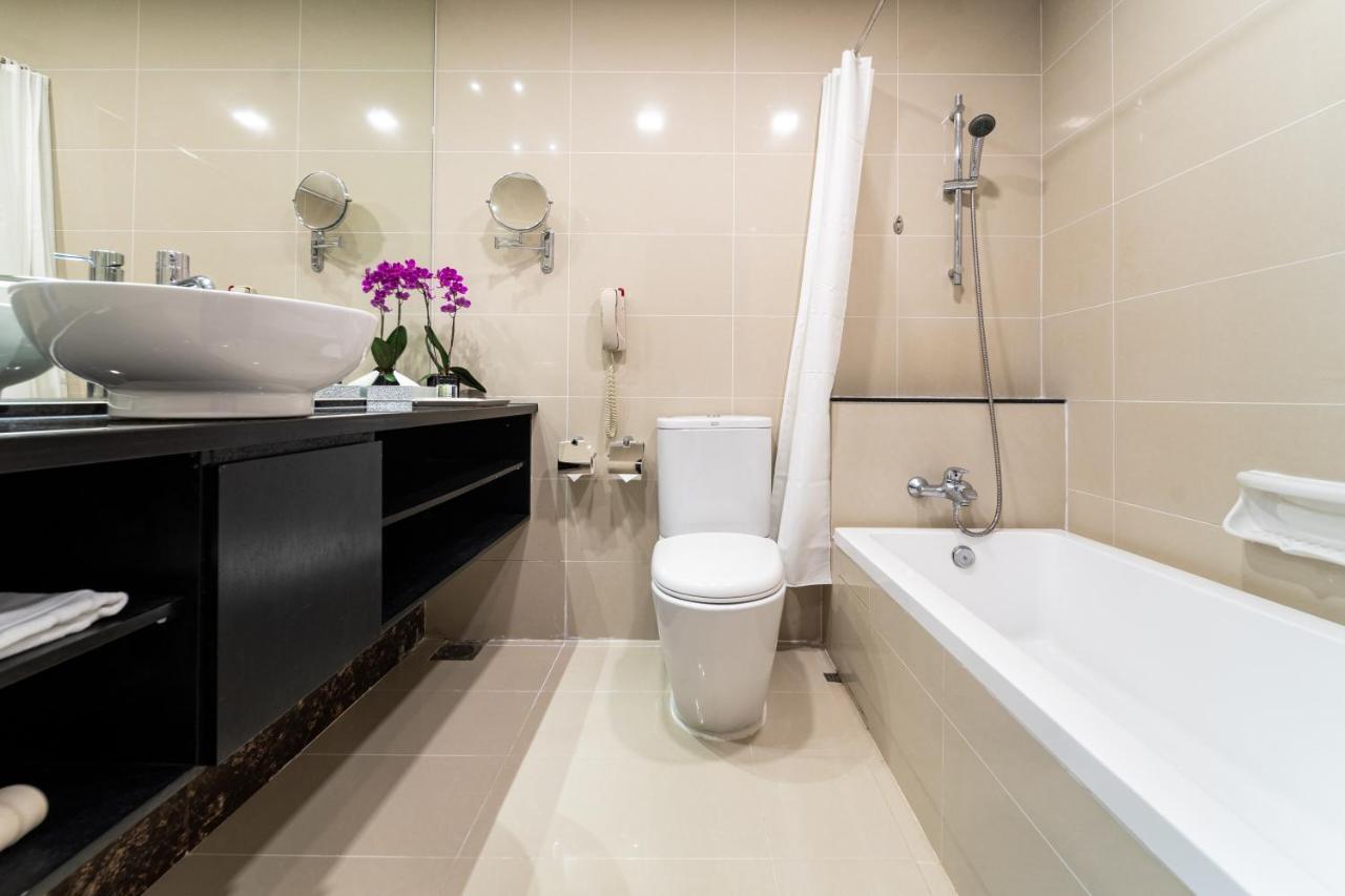 Hotel Royal Queens 4*