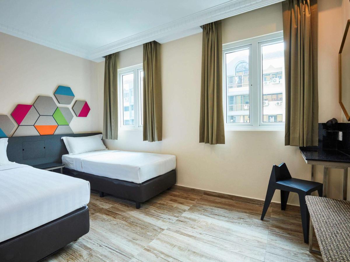 Hotel Ibis Budget Emerald 2*