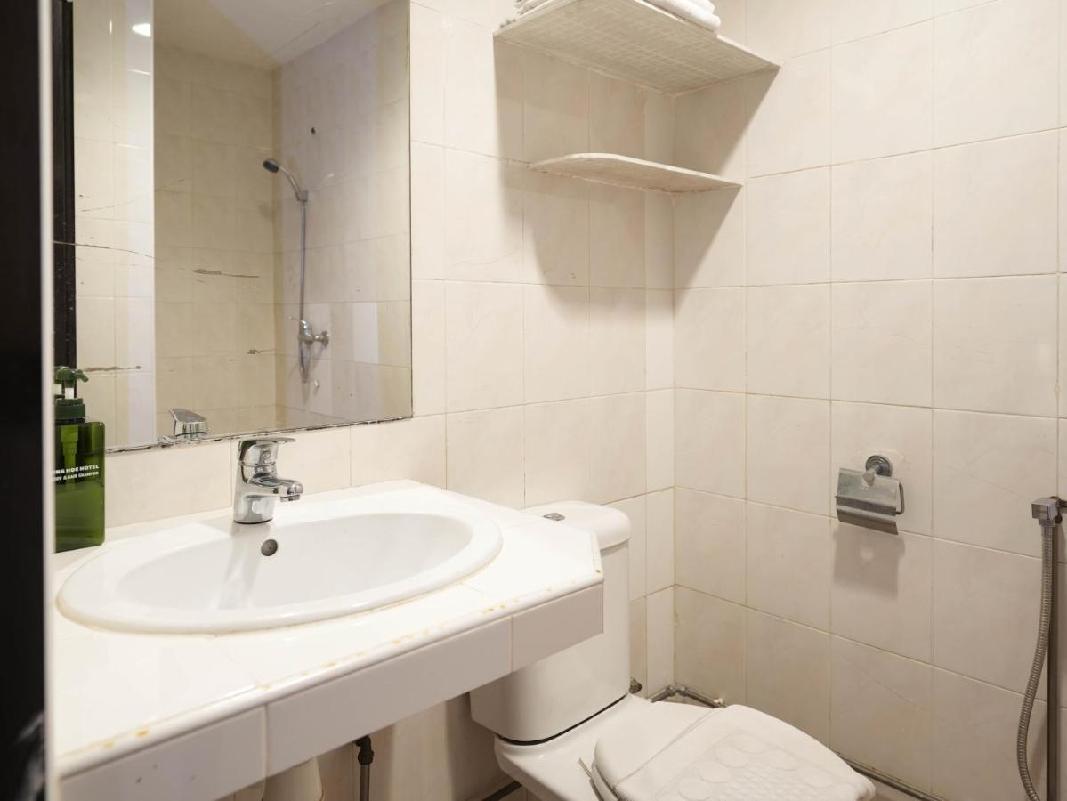 Mountbatten Hotel Singapore