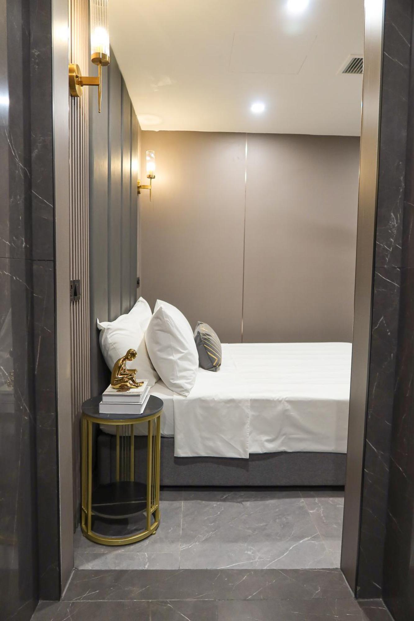 Apartment Recharge & Singapore