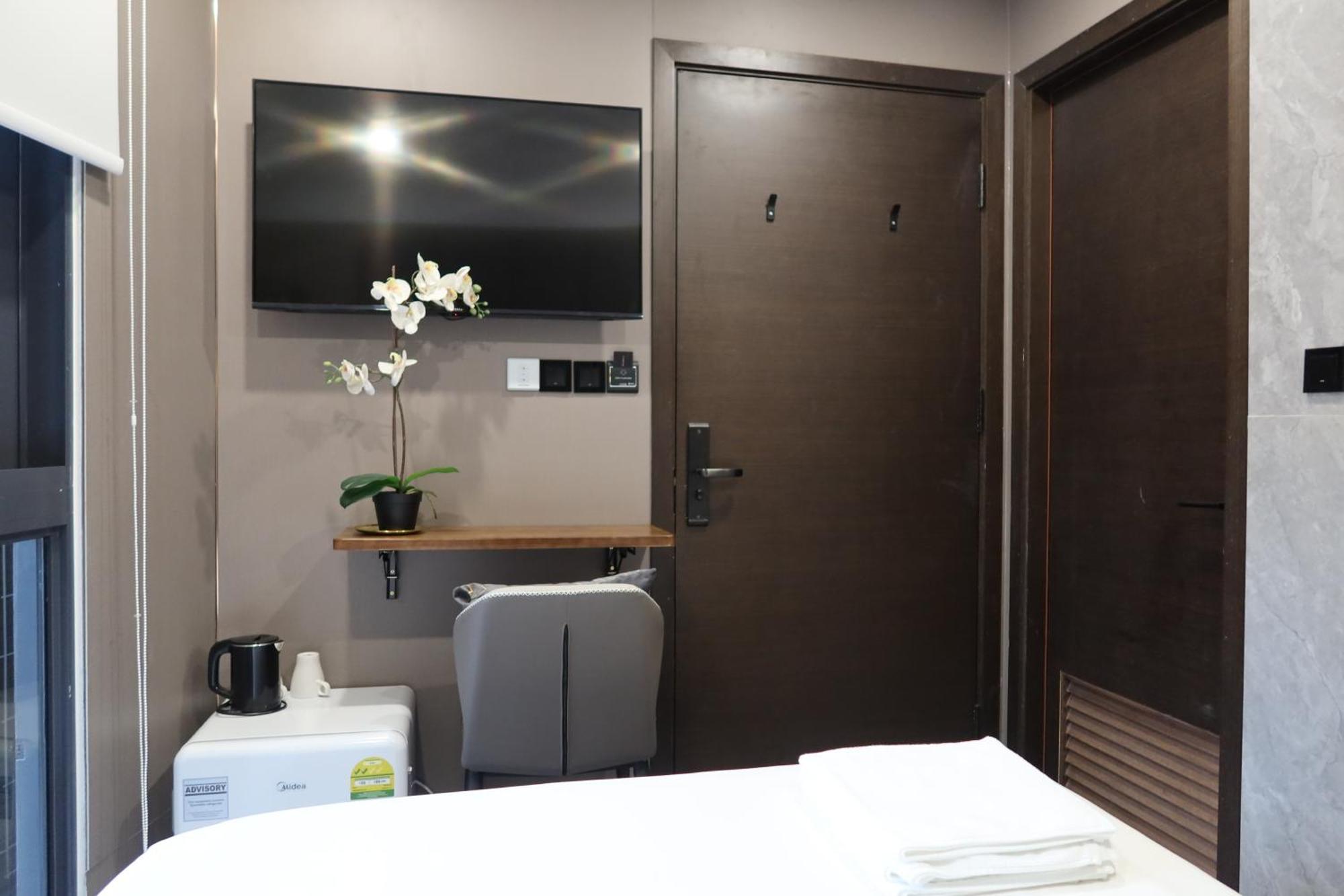 Recharge & Apartment Singapore