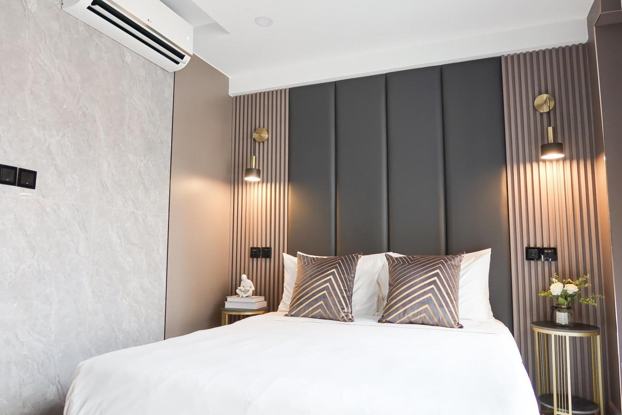 Apartment Recharge & Singapore