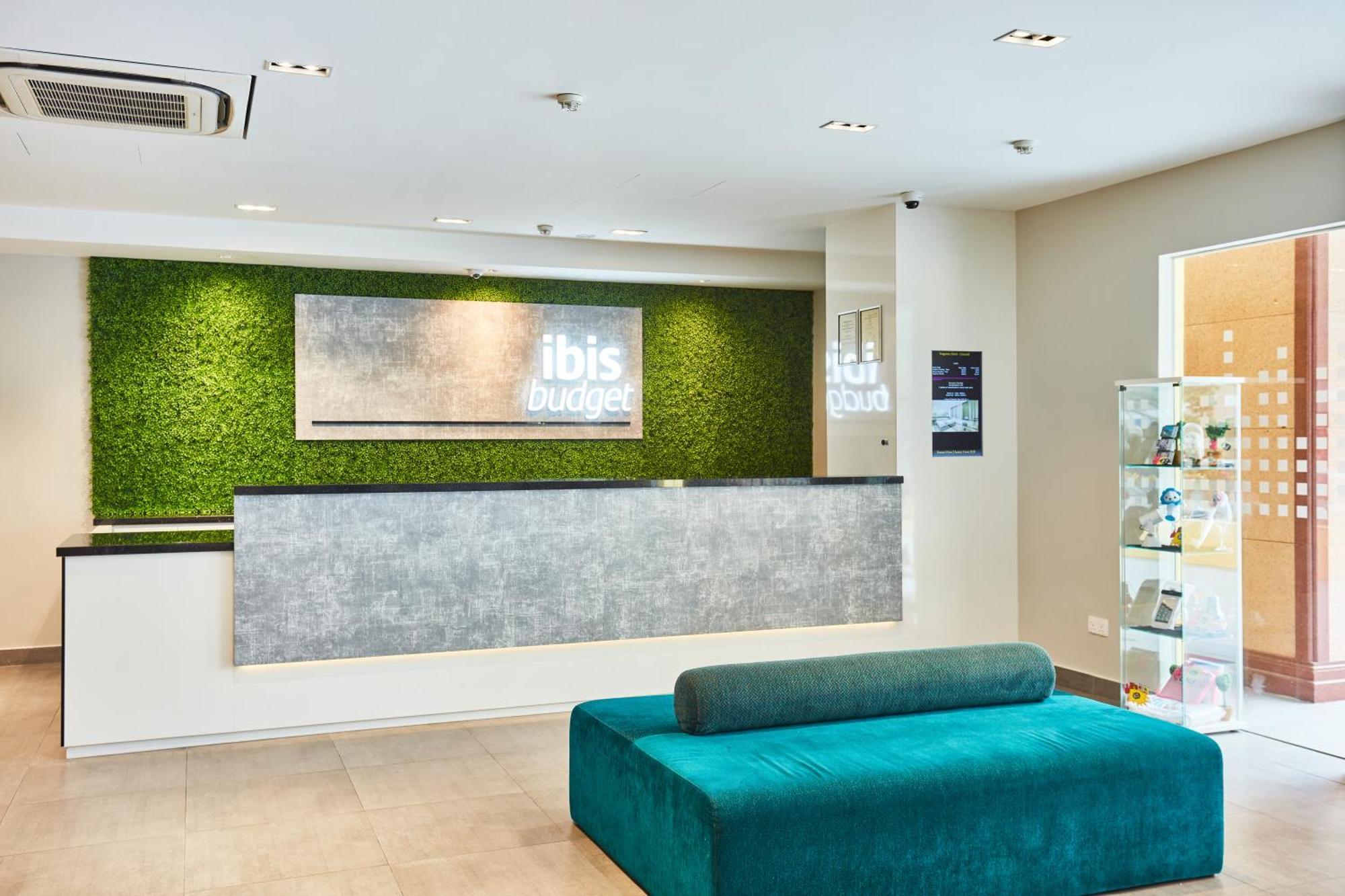 Ibis Budget Emerald Hotel Singapore