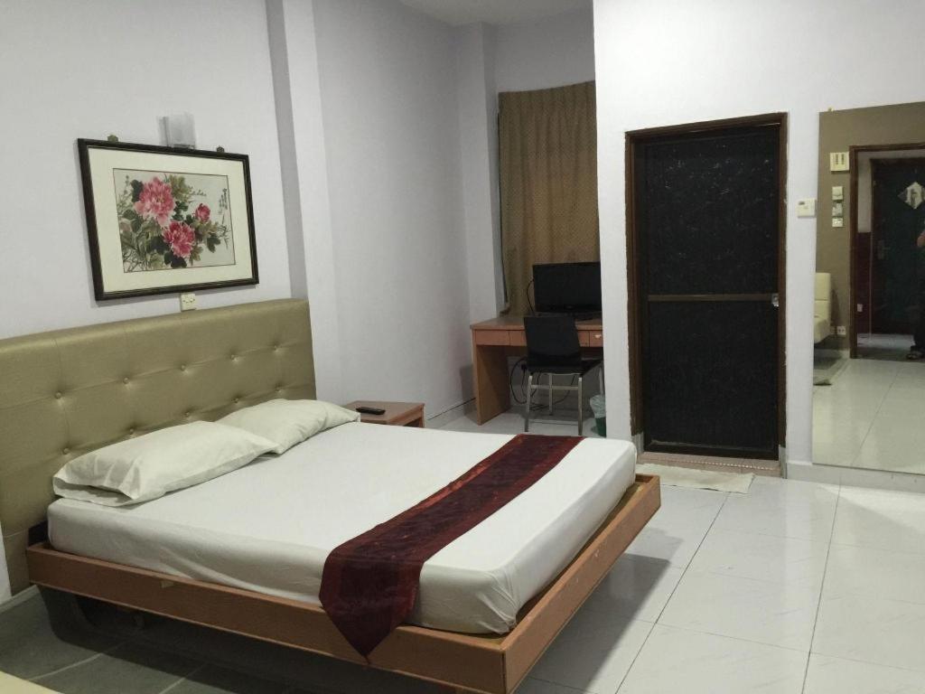 Lai Ming Cosmoland Hotel Singapore