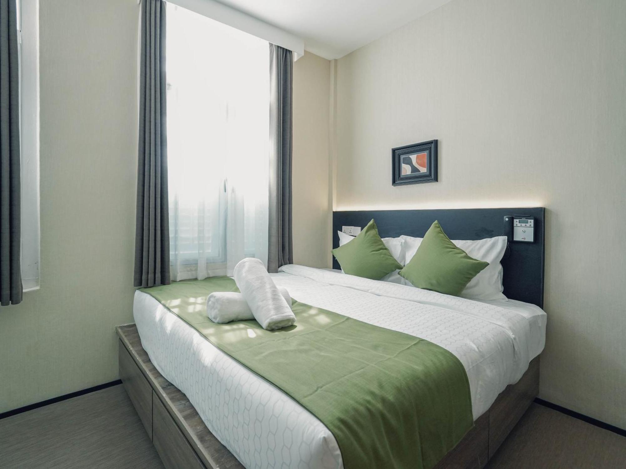 A Chinatown, Formerly 1929 - Newly Renovated Hotel