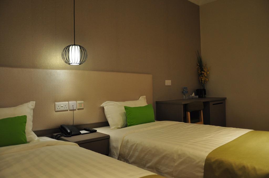 Hotel Champion