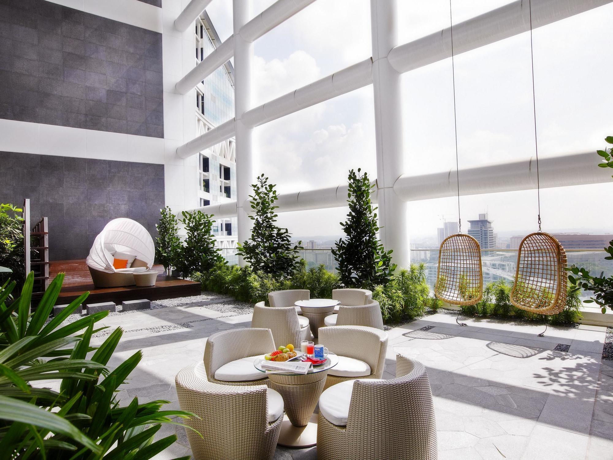 Citadines Fusionopolis Aparthotel 5*