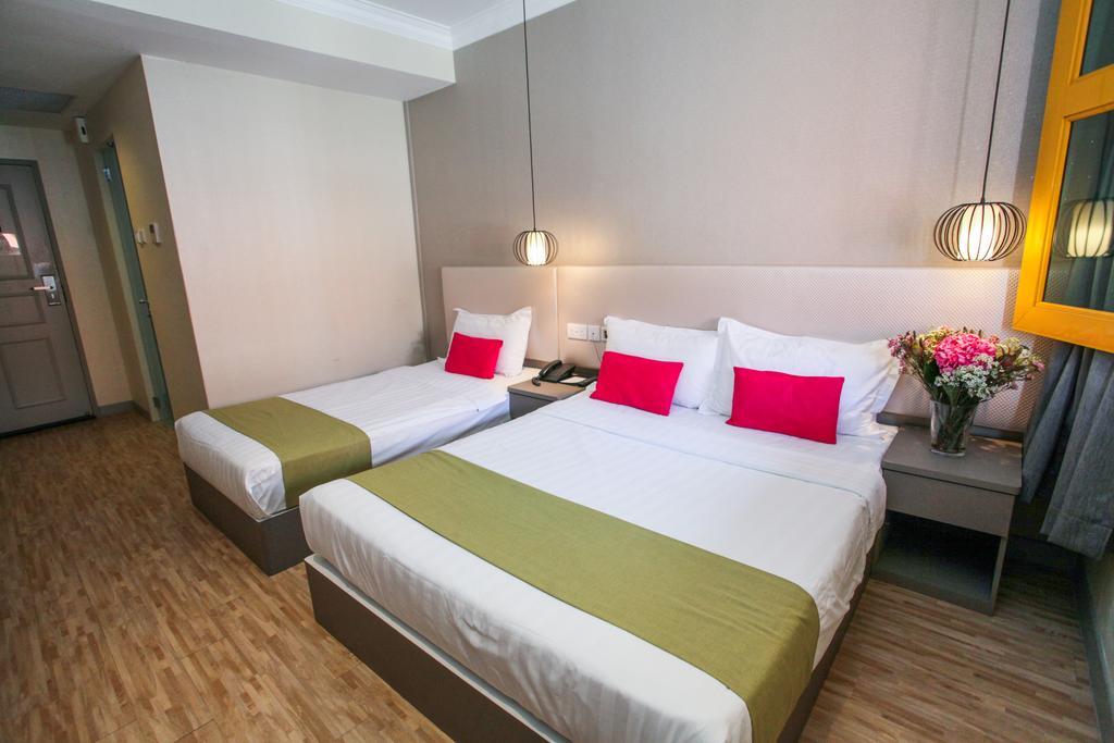 Hotel Champion 3*