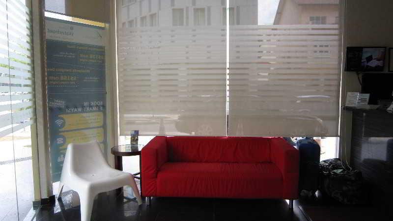 Ibis Budget West Coast 2*