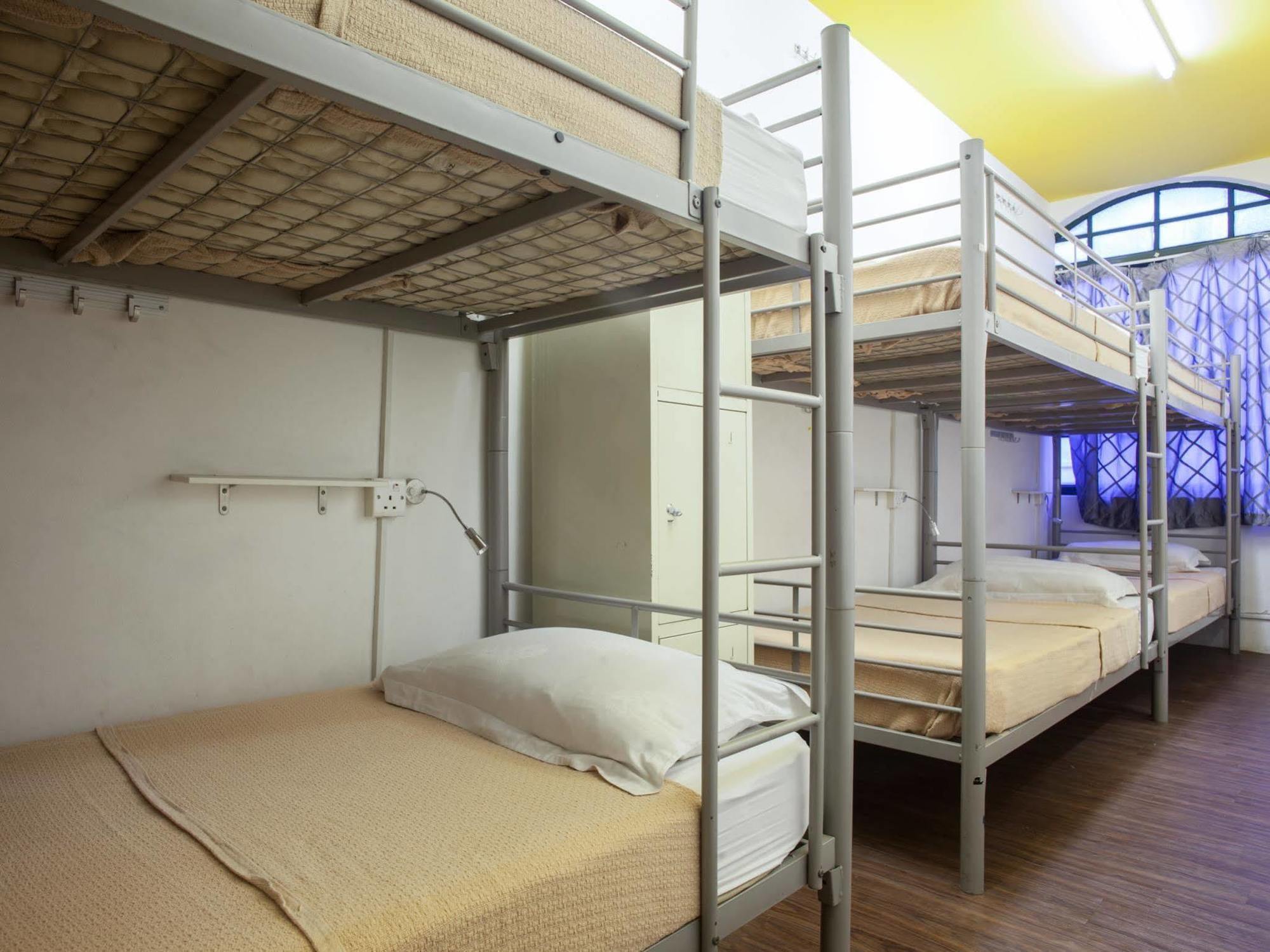 Footprints Hostel, Hostel Singapore