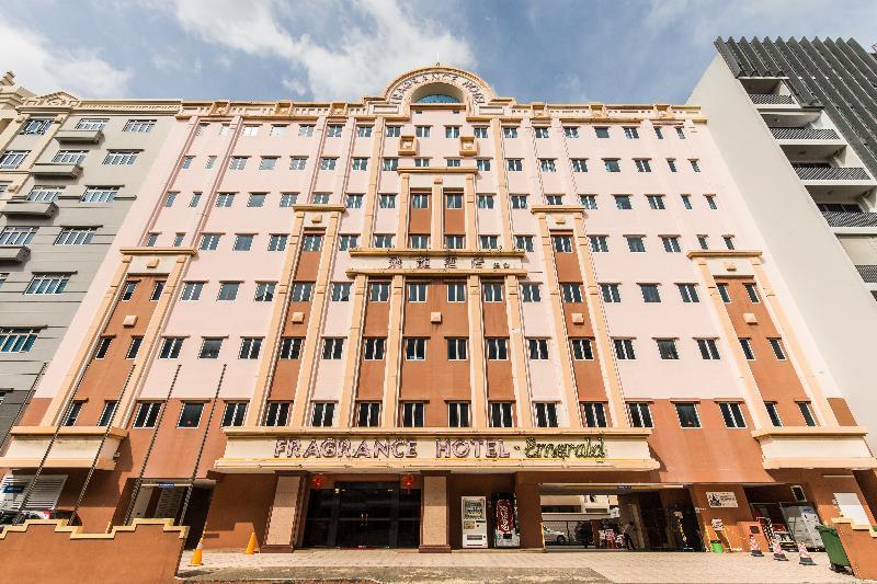 Ibis Budget Emerald Hotel
