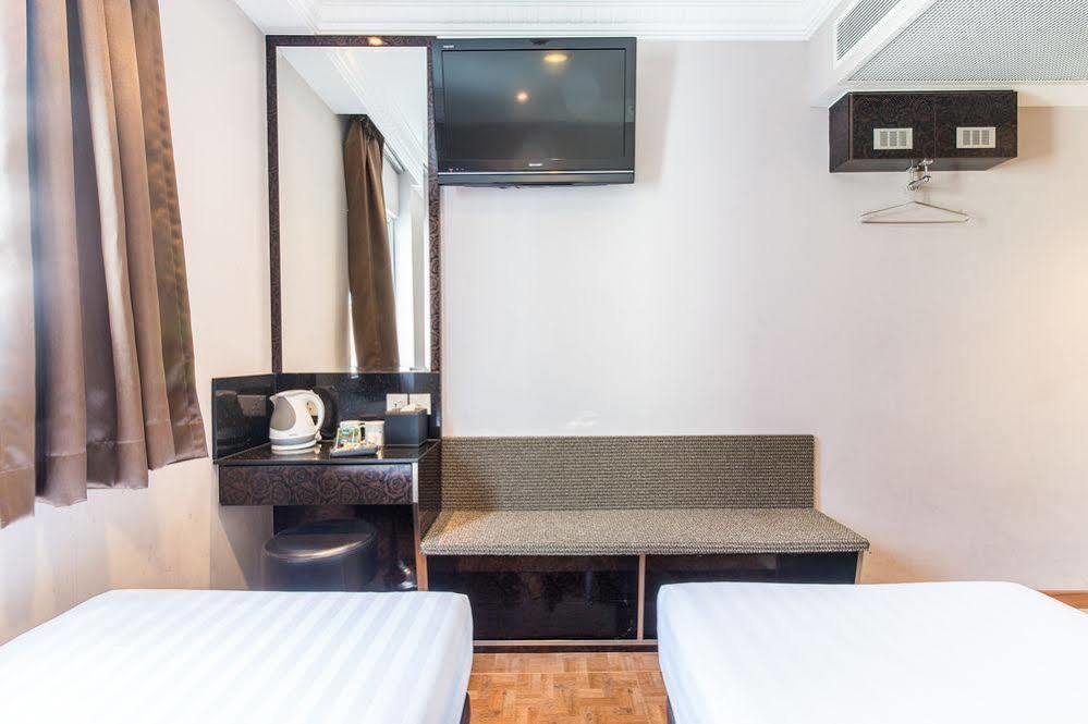 Ibis Budget Emerald 2*