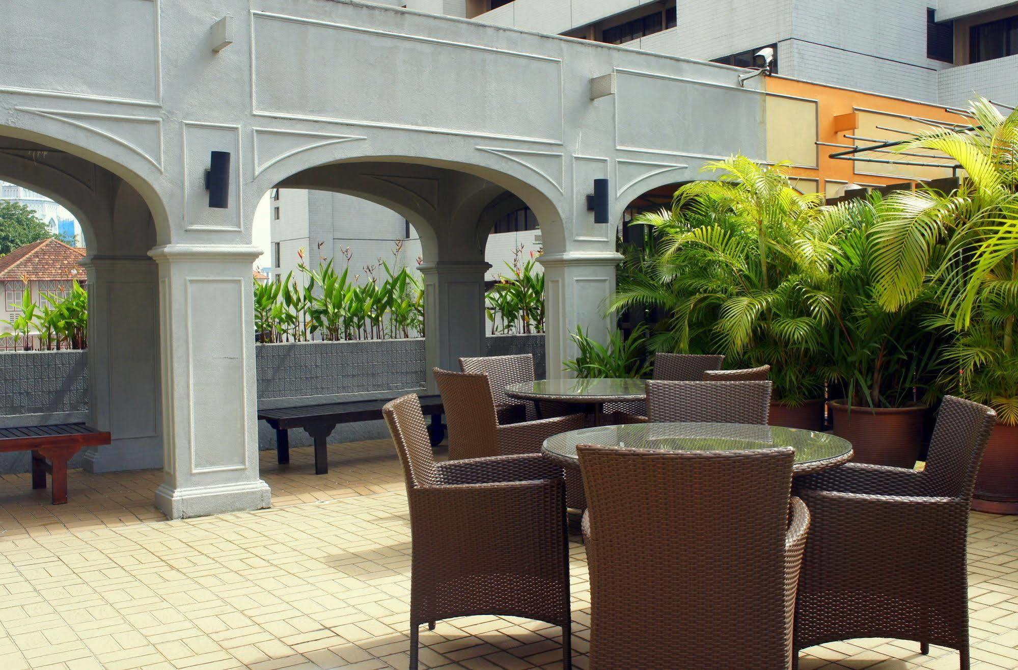 Royal Queens Hotel