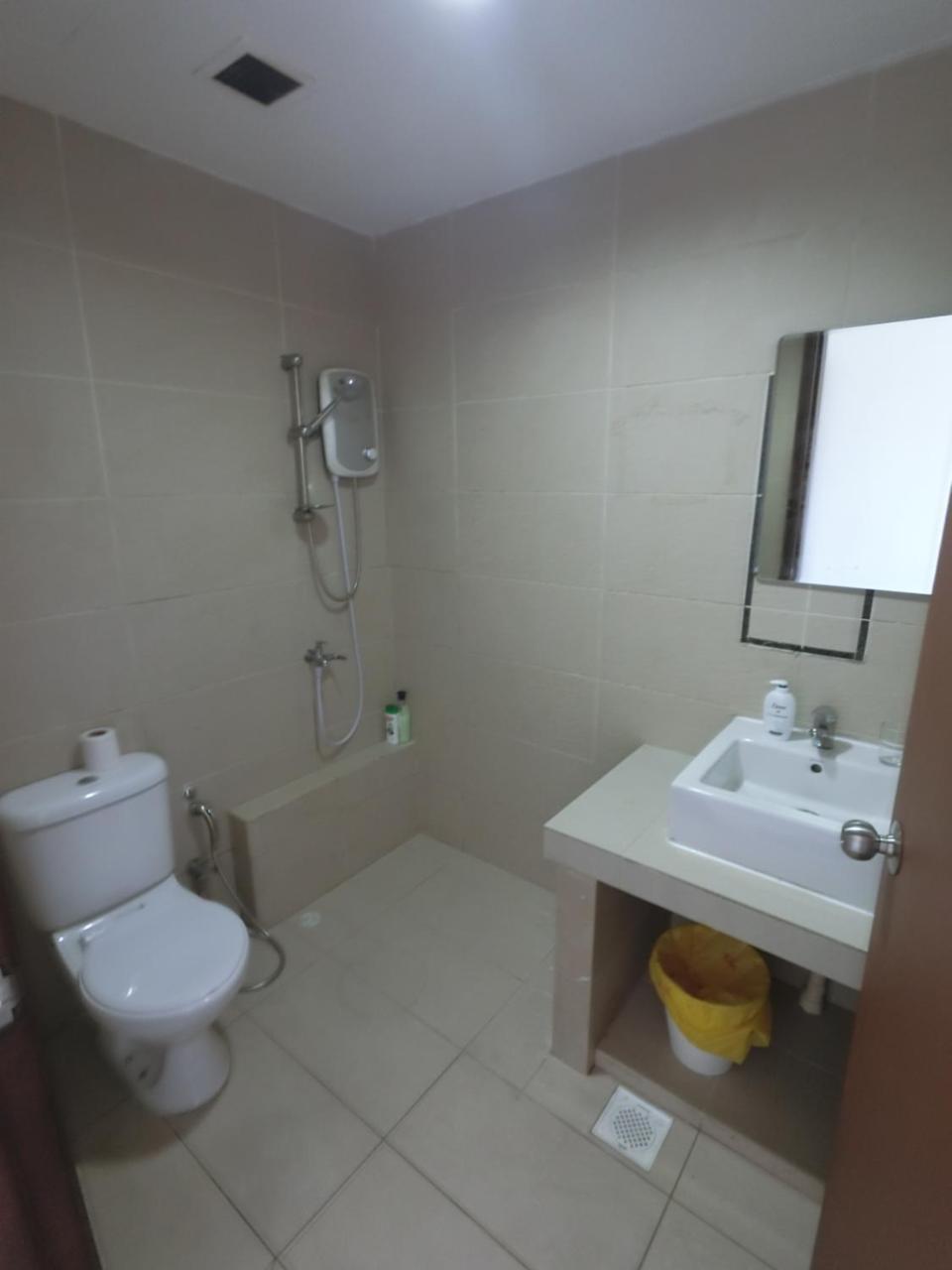 Apartment 38 Lorong 8 Geylang