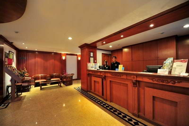 Ibis Budget Emerald 2*