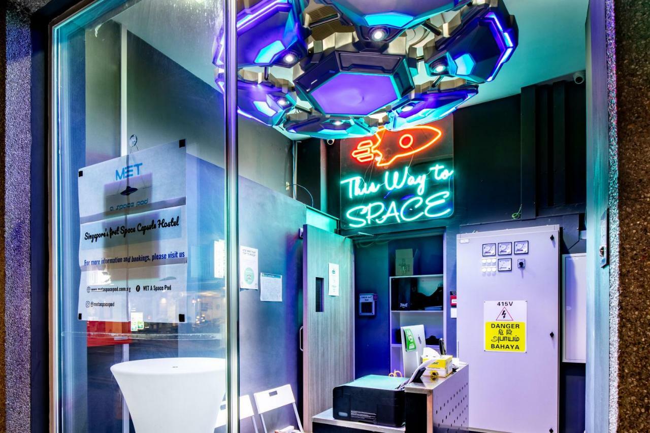 Met A Space Pod At Arab Street 2* Singapore