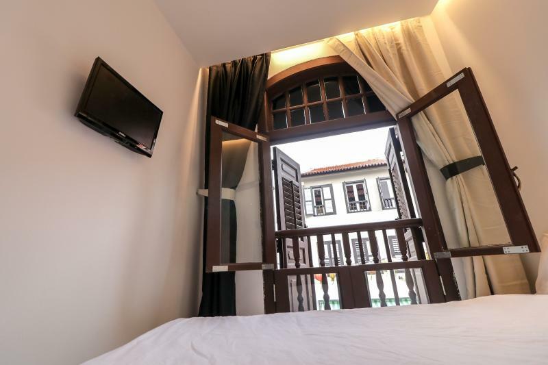 1887 The New Opera House 3* Singapore