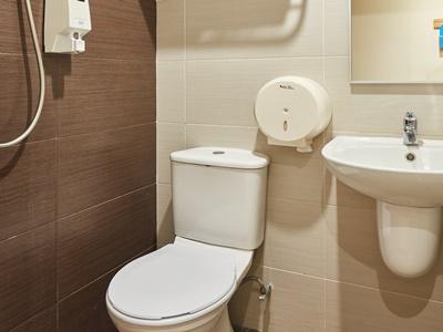 Ibis Budget West Coast 2*